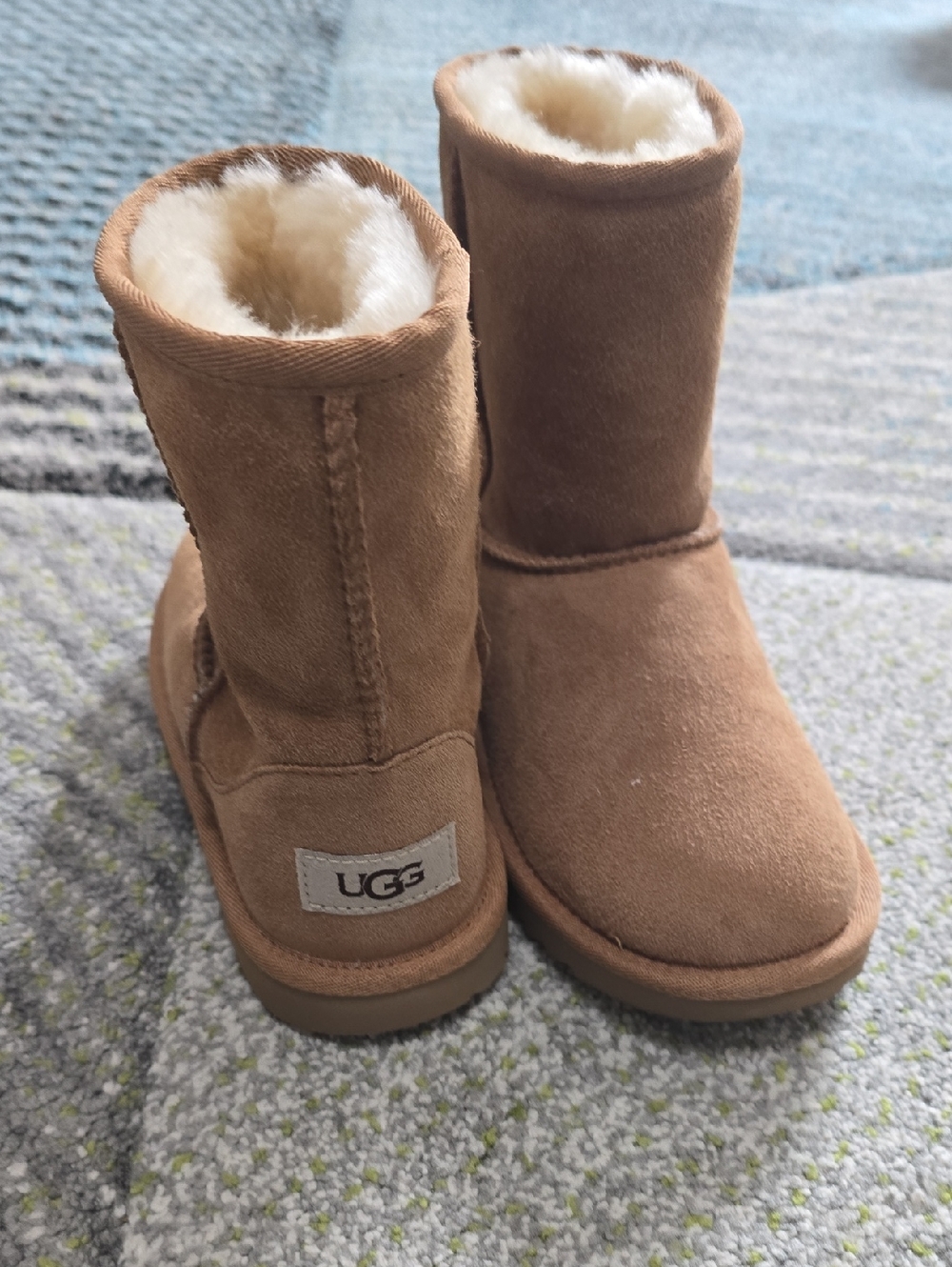 UGG Short Shearling Boots in Chestnut Suede
